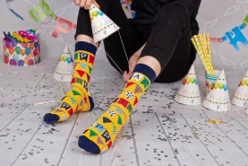 Happy Birthday gelbe Socken, Geburtstagsfeier, Unisex-Socken, Geburtstagsüberraschung, Baumwollsocken