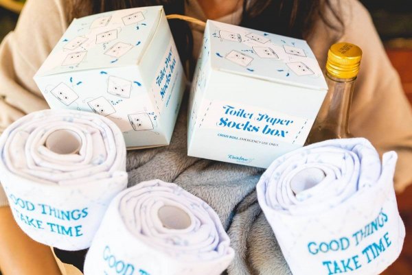 Toilettenpapiersocken, lustige Geschenkidee für Männer und Frauen, Produkt Unisex