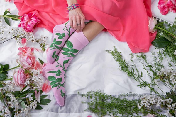 Socken Blumenmuster, perfektes Geschenk für Frauen, rosa Baumwollsocken mit Pfingstrosen, Socken für Frauen