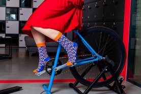 Orange und blaue geometrische Socken, lange Baumwollsocken, bunte hochwertige Baumwollsocken, Rainbow Socken