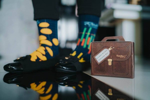 Socks looking like a business suitcase, colourful high quality certified OEKO-TEX cotton socks