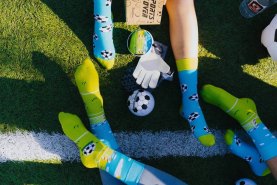 Football Socks Ball, 2 Paar bunte Baumwollsocken, Fußball als Sport, Geschenk für Fußballspieler