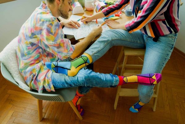 Socken aus Baumwollkreide, Rainbow Box, Socken für Männer und Frauen, lustige Socken zum Verschenken, 2 Paar