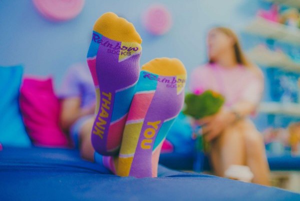 skarpetkowy prezent na podziękowanie, skarpetkowe słodycze, bawełniane skarpetki w pastelowych kolorach, 2 pary, Rainbow Socks