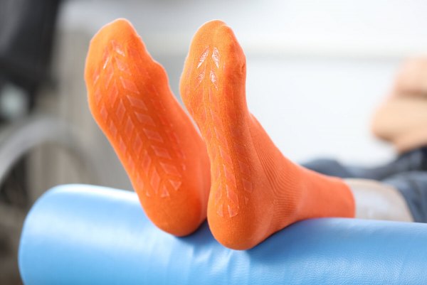 die besten Socken für Diabetiker, orangefarbene Socken aus Baumwolle ohne Bindung, Socken für Diabetiker
