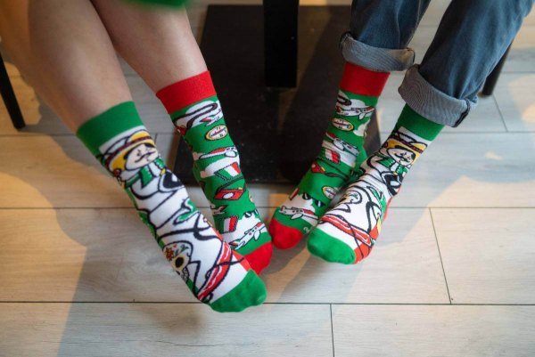 originell gemusterte Socken mit Mexiko-Motiven, Socken für einen Fan der mexikanischen Kultur, Rainbow Socken
