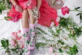 Rosa Baumwollsocken von Rainbow Socken, Rose Leaves, 1 Paar