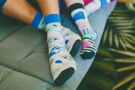 Pop-Socken aus Baumwolle, Musiksocken in einer Schachtel, Rainbow Socken