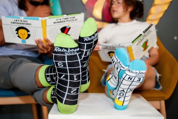 Unisex-Socken für Männer und Frauen, Geschenkidee für Fans von Denkspielen, Rainbow Socken