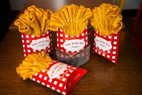 Pommes, Pommes-Socken-Box, Socken, die wie echte Pommes aussehen, Baumwollsocken, Geschenkidee für Fast-Food-Liebhaber