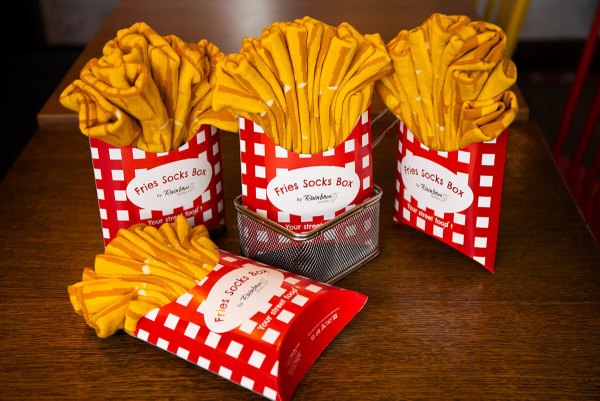 Fries, fries socks box, socks looking like  a real fries, cotton socks, gift idea for fast food lover