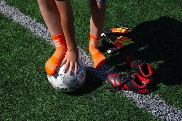 2 Pairs Childrens Sport Athletic Socks Soccer Football Socks ,White/Orange 