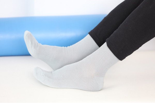 Nicht elastische Diabetikersocken, weiße Socken für Männer und Frauen, Alltagssocken, Rainbow Socken
