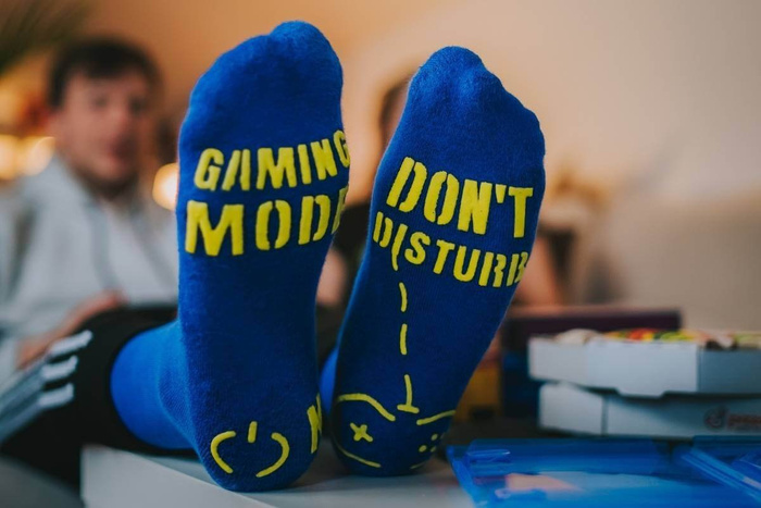 Non slip cotton gamer socks with ABS grips