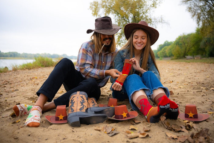 Wild West Cowboy Hat Socks Box 2 Pairs